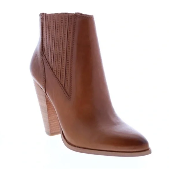 New FRYE Remy Chelsea Saddle Brown Leather 4" Heel Zipper Ankle Bootie Boots 7M - Picture 2 of 10